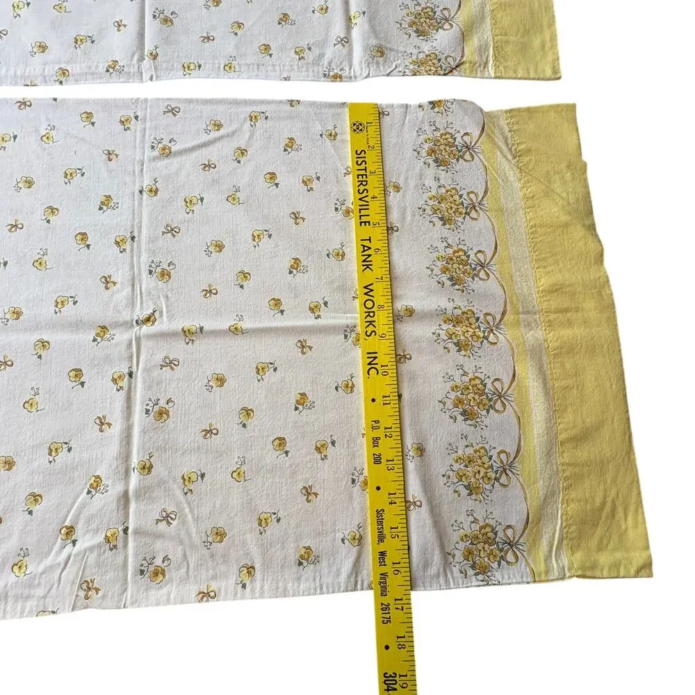 Set 2 Vintage Yellow Rose Floral Pillowcases 1960s 1970s Pair